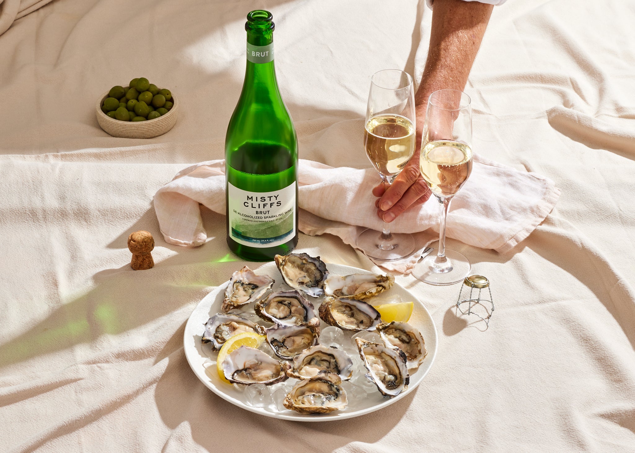 NON-ALCOHOLIC BRUT SPARKLING WINE