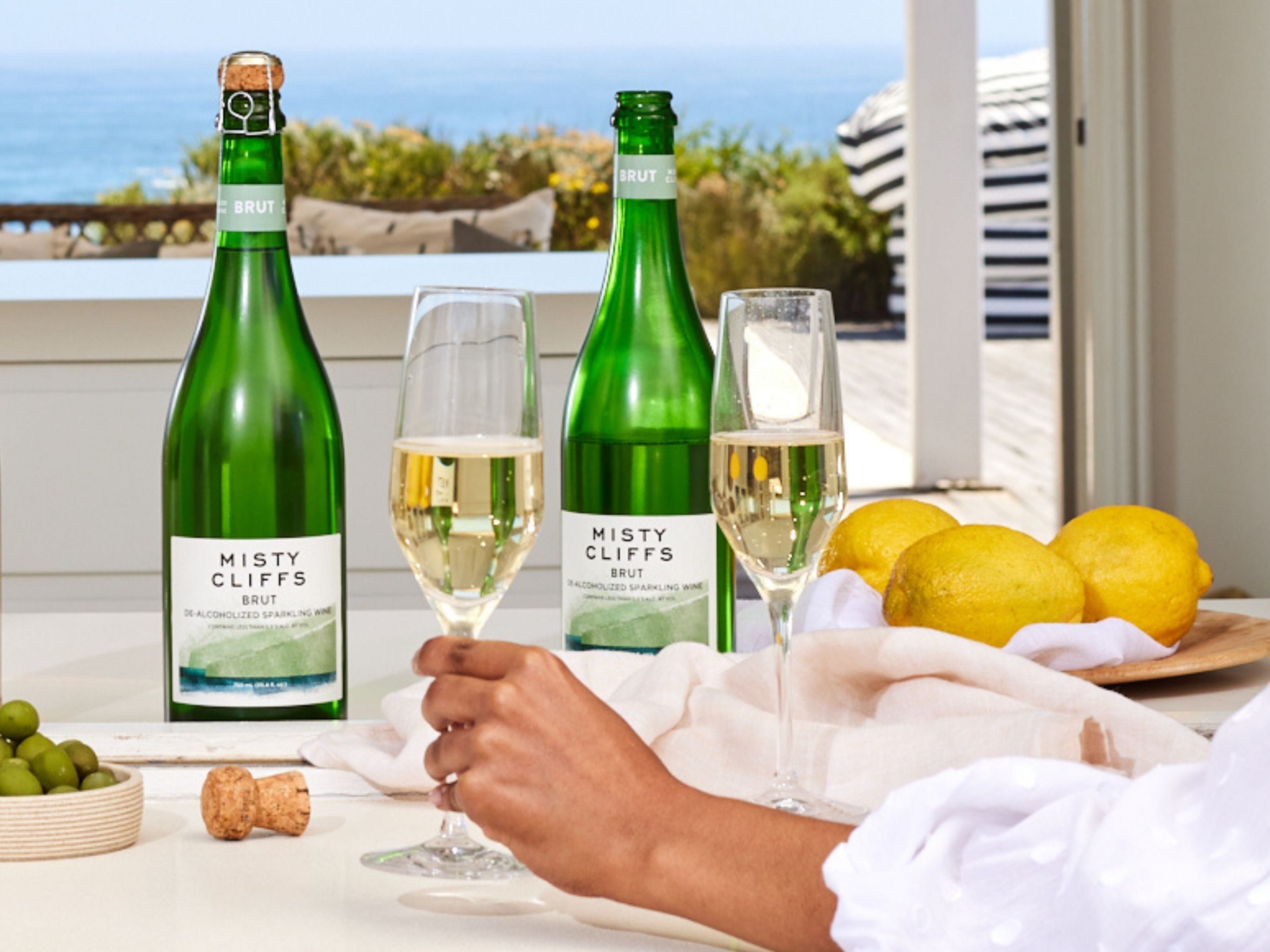 BRUT SPARKLING NON-ALCOHOLIC WINE